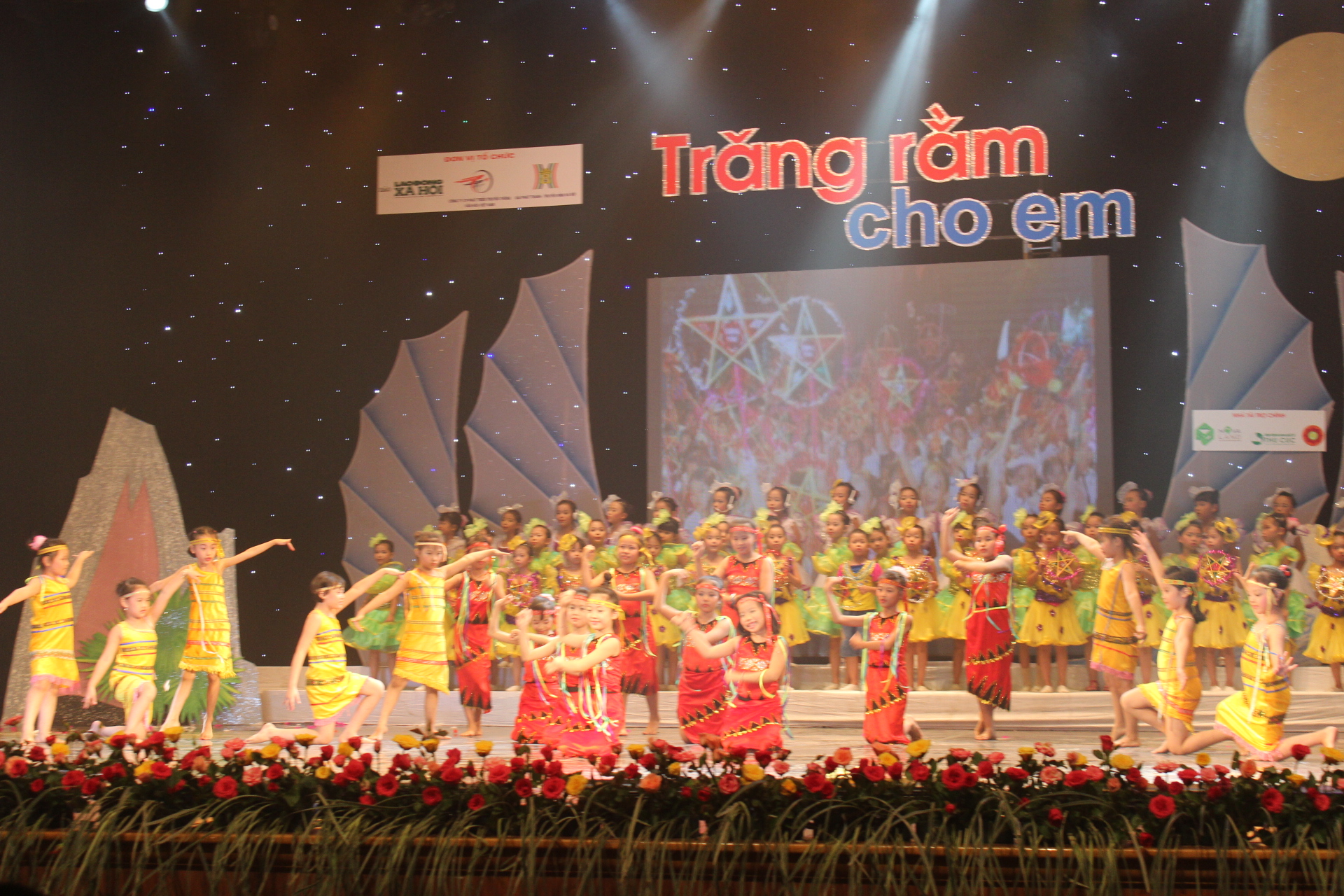 TRĂNG RẰM CHO EM - NĂM 2014